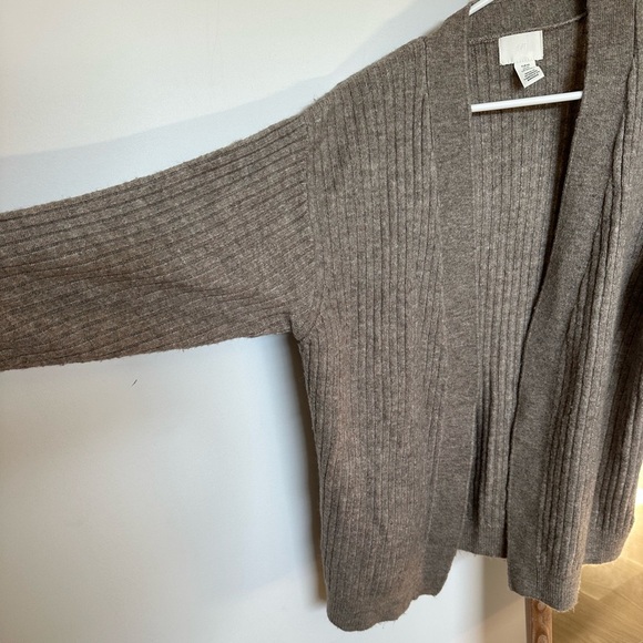 H&M Cozy Ribbed Knit Cardigan - Brown - Picture 4 of 6